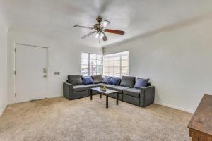 Peaceful and Bright Condo 4 Mi to Downtown Phoenix!