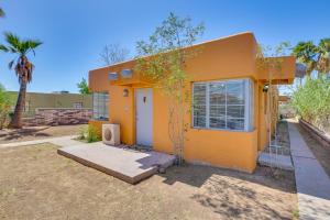 Peaceful and Bright Condo 4 Mi to Downtown Phoenix!