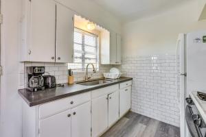 Pet-Friendly Condo Less Than 1 Mi to Phoenix College!