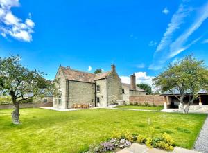 Hollins Farmhouse - Unrated properties in Leyburn