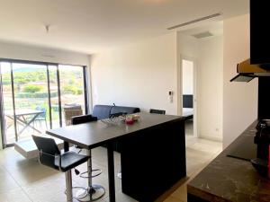 Magnifique T2 neuf à 100 m de la plage dagosta