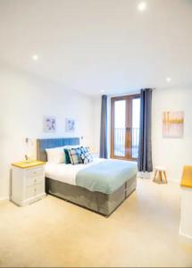 St Albans Train Stati-High Street-Business-Leisure