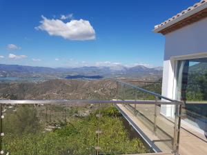 Casa Alta - exclusive large luxury private villa, large pool, amazing views, on the edge of the village and next to natural park