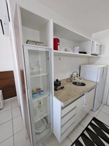 V909 Flat bem espaçoso com varanda vista Esplanada