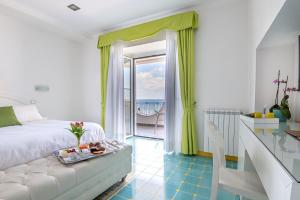 Classic Double or Twin Room with Sea View room in Hotel La Madonnina