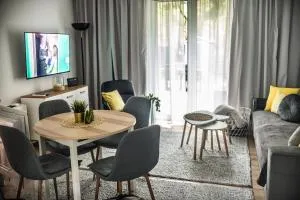 Domek z ogrodem i dwoma sypialniami blisko plaży - Redliny