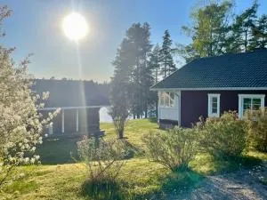 The Pintorp cabin by the lake - Mora