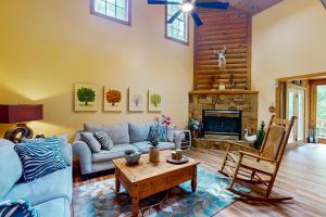 Misty Falls Hideaway