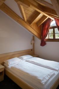 Economy Double or Twin Room room in Garni Aritz