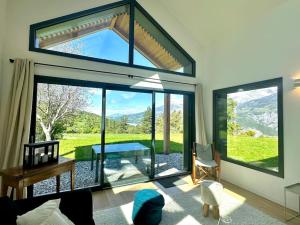 Villas Maison moderne avec vue imprenable - 5min du lac : photos des chambres
