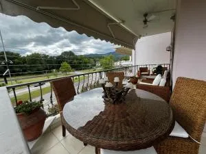 Dina’s summer apartment - Kókkinon Nerón