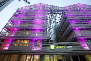 Holiday Inn Express Paris-Canal De La Villette by IHG