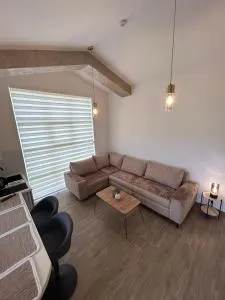 Mirabilis Apartments - Služanj