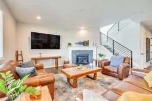 Berthoud Home with Fire Pit, Close to Lake Loveland! - Berthoud