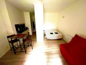 Appartement avec terrasse au coeur dAurillac