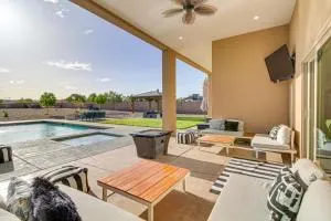 Pet-Friendly Rio Rancho Home with Fire Pit - Лос-Альгодонес