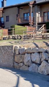 Appartements Apartamento renovado con jardin privado, parking ,wifi y piscina : photos des chambres