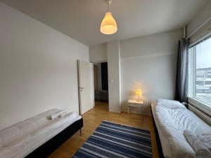 Kotimaailma-neliö keskustassa