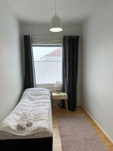 Kotimaailma-neliö keskustassa