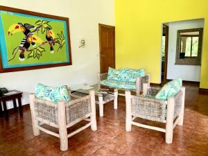 Cozy AC EcoCondo 4 with Pool Wildlife Visits