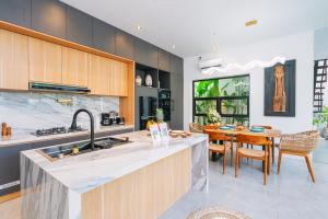 Villa Surya - Luxurious 2BR Private Villa in Quiet Area of Canggu