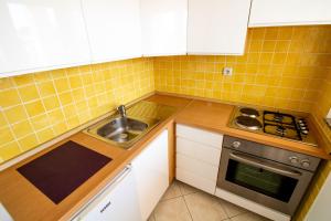 Apartments with parking spaces Baska, Krk - 19512