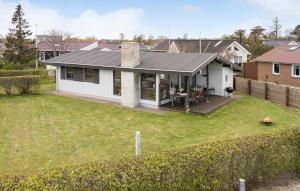 Awesome Home In Børkop