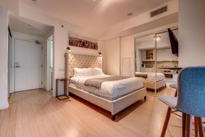 MMG Suites on Peter St - City View
