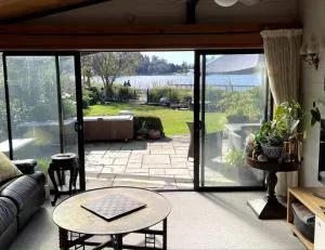 Lakeside Retreat - Whatawhata