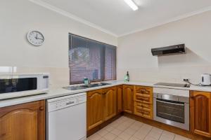 By The Sea Beachfront Apartment Wifi