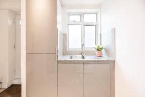 Central Studio with private garden, 2min Tube
