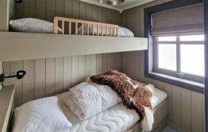 2 Bedroom Stunning Home In Geilo