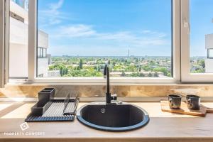 Central Spacious Apartment 1006