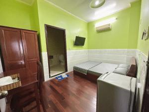 Phòng Tiêu Chuẩn Giường Đôi Lớn (Standard Queen Room)