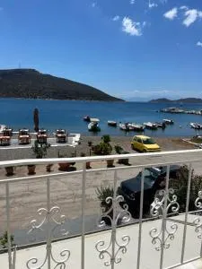 SALTSEA Apartment - Alíartos