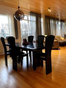 3BR Keflavík Home, Sleeps 7, 8 Min to Airport