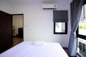 Room 36 service apartment
