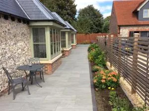 Blundens Tower - Eastergate