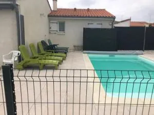 Villa charmante à Saint-Georges-de-Didonne avec piscine privée. - Sémussac