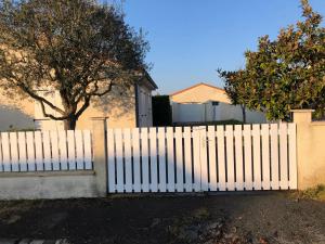 Villas Villa charmante a Saint-Georges-de-Didonne avec piscine privee. : photos des chambres