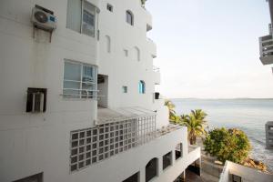 Caribbean Summer - Livin Colombia