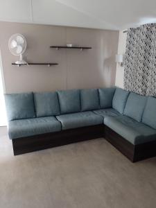 Campings MHVACANCES LOUENT PLUSIEURS MOBILHOMES DANS CAMPING 4 ETOILES PROCHE CHATEAUX et ZOO BEAUVAL : photos des chambres