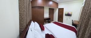 Hotel NJ RESIDENCY NEAR DLF IT PARK, RMZ SOFTWARE PARK, L&T ECC, CHENNAI TRADE CENTRE & MIOT