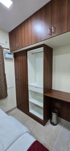 Hotel NJ RESIDENCY NEAR DLF IT PARK, RMZ SOFTWARE PARK, L&T ECC, CHENNAI TRADE CENTRE & MIOT