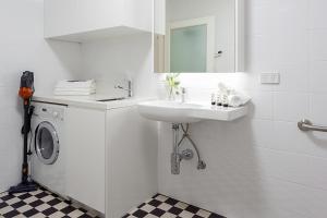 Art Deco Designer Studio in Lewisham