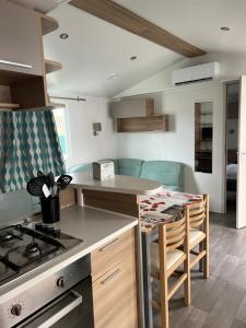 Campings Mobilhome La Carabasse Vias Plage : photos des chambres