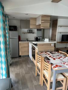 Campings Mobilhome La Carabasse Vias Plage : Bungalow 3 Chambres