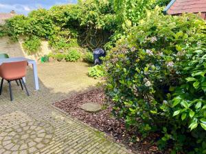 Family home near lake, beach and dunes