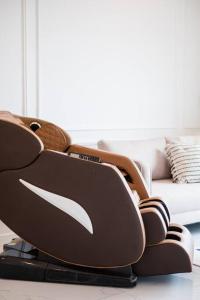 Cubic Botanical Massage Chair by Feel Home