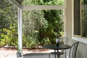 Trail Side Cottage - Snowtown